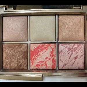 HOURGLASS AMBIENT™ LIGHTING EDIT – SCULPTURE
